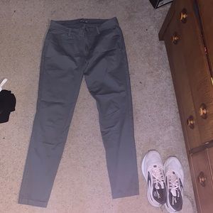 Women’s Old Navy 14 tall skinny khakis gray color